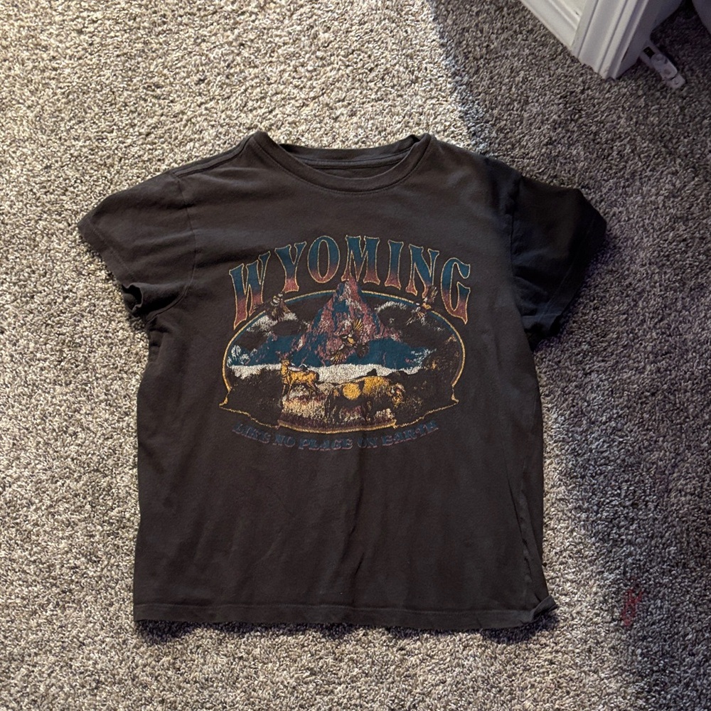 Women’s Wyoming Graphic T-Shirt